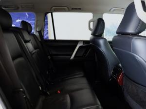 Toyota Land Cruiser Prado 3.0DT VX - Image 9