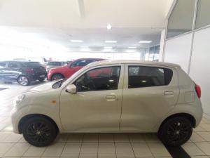 Toyota Vitz 1.0 XR manual - Image 2