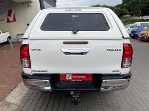 Toyota Hilux 2.4GD-6 double cab 4x4 Raider manual - Image 4