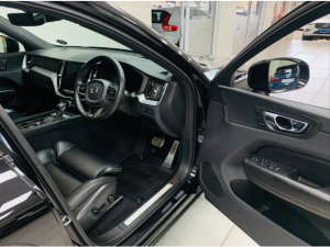 Volvo XC60 D5 AWD R-Design - Image 10