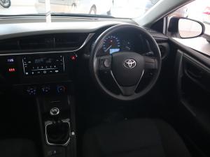 Toyota Corolla Quest 1.8 Plus manual - Image 11