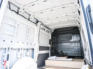 Volkswagen Crafter 35 2.0TDi MWB 103KWP/V - Image 8