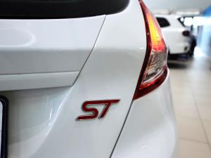 Ford Fiesta ST - Image 10