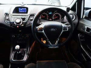 Ford Fiesta ST - Image 14
