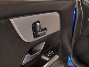 Mercedes-Benz GLA GLA200 Progressive - Image 15