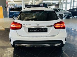 Mercedes-Benz GLA GLA200 - Image 11