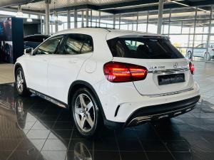Mercedes-Benz GLA GLA200 - Image 12