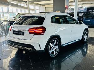 Mercedes-Benz GLA GLA200 - Image 2