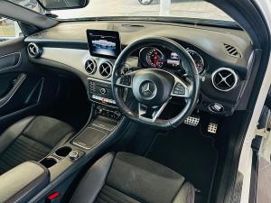 Mercedes-Benz GLA GLA200 - Image 4
