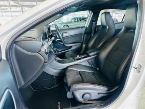 Mercedes-Benz GLA GLA200 - Image 5