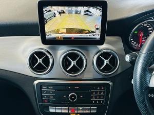 Mercedes-Benz GLA GLA200 - Image 8