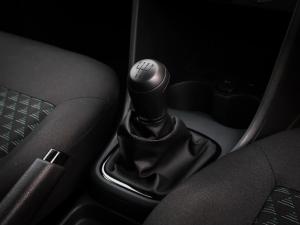 Volkswagen Polo Vivo hatch 1.4 - Image 13