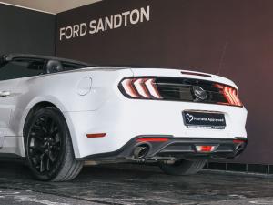 Ford Mustang 2.3T convertible - Image 10