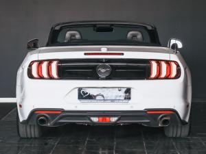 Ford Mustang 2.3T convertible - Image 11