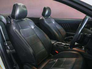 Ford Mustang 2.3T convertible - Image 34