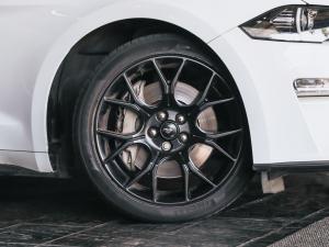 Ford Mustang 2.3T convertible - Image 8