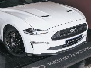 Ford Mustang 2.3T convertible - Image 9