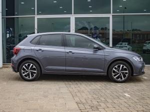 Volkswagen Polo hatch 1.0TSI Life manual - Image 5