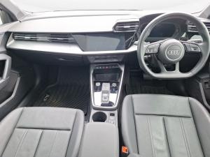 Audi A3 sedan 35TFSI S line - Image 3