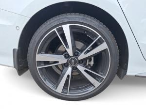 Audi A3 sedan 35TFSI S line - Image 8