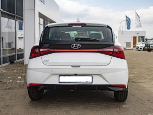 Hyundai i20 1.4 Motion auto - Image 4
