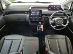 Hyundai Staria 2.2D Executive automatic - Image 10