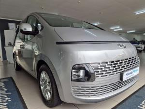 Hyundai Staria 2.2D Executive automatic - Image 3