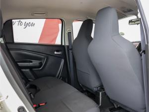 Toyota Vitz 1.0 XR manual - Image 12