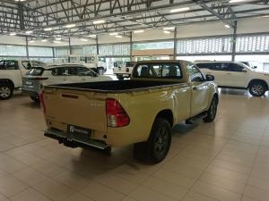 Toyota Hilux 2.4GD-6 single cab Raider manual - Image 2