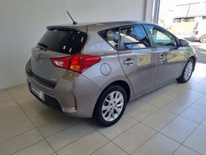 Toyota Auris 1.6 XS - Image 2