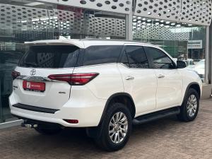 Toyota Fortuner 2.8GD-6 4x4 VX - Image 2