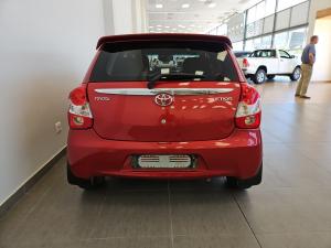 Toyota Etios hatch 1.5 Sprint - Image 5