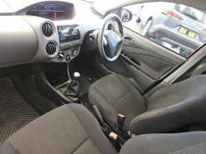 Toyota Etios hatch 1.5 Sprint - Image 7