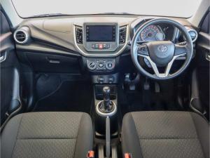 Toyota Vitz 1.0 XR manual - Image 6