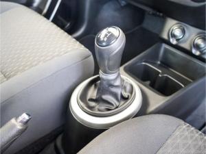 Toyota Vitz 1.0 XR manual - Image 9