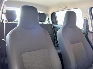 Toyota Vitz 1.0 XR manual - Image 11