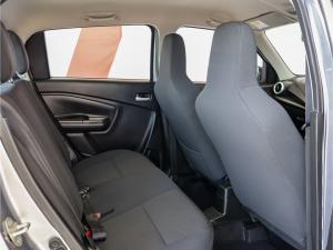 Toyota Vitz 1.0 XR manual - Image 12