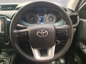 Toyota Hilux 2.4GD-6 double cab 4x4 Raider manual - Image 7