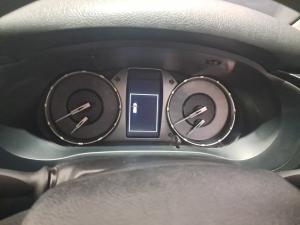 Toyota Hilux 2.4GD-6 double cab 4x4 Raider manual - Image 8