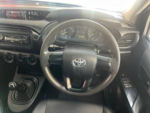 Toyota Hilux 2.0 single cab S (aircon) - Image 8