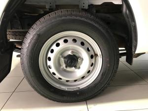 Toyota Hilux 2.0 single cab S (aircon) - Image 12