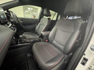 Toyota Corolla Cross 1.8 Hybrid GR-Sport - Image 7