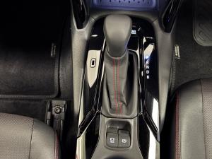 Toyota Corolla Cross 1.8 Hybrid GR-Sport - Image 11