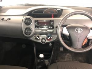 Toyota Etios hatch 1.5 Sprint - Image 6