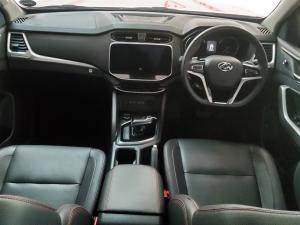 L D V T60 2.0D Bi-Turbo double cab Max Luxe 4x4 auto - Image 6