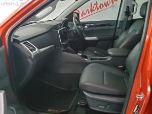 L D V T60 2.0D Bi-Turbo double cab Max Luxe 4x4 auto - Image 7