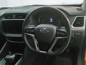 L D V T60 2.0D Bi-Turbo double cab Max Luxe 4x4 auto - Image 8