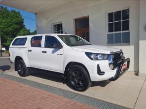 Toyota Hilux 2.4GD-6 double cab 4x4 Raider manual - Image 1
