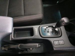 Toyota Hilux 2.4 GD-6 Raider X 4X4 automaticD/C - Image 12