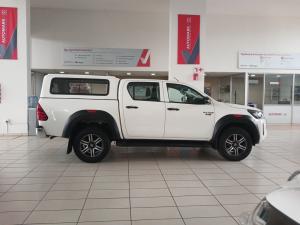 Toyota Hilux 2.4 GD-6 Raider X 4X4 automaticD/C - Image 3